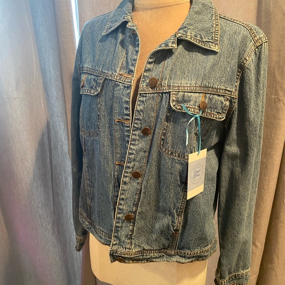 One-of-a-Kind Upcycled Denim Jacket Claude Monet - Picture 4 of 8